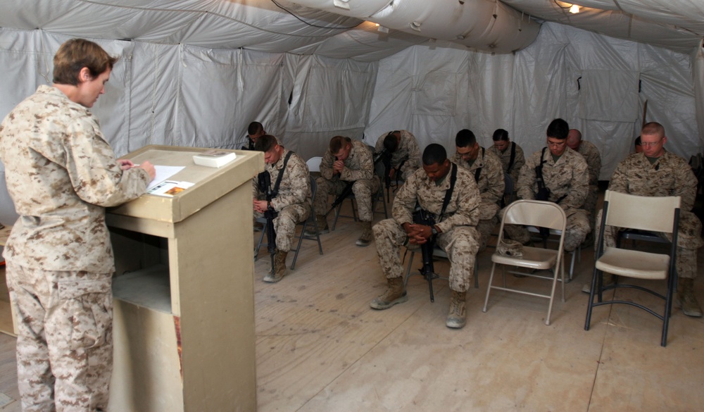 Combat Logistics Battalion 3 Keeps Faith With First Religious Service of Deployment