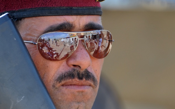 Iraqis celebrate new micro-power generator