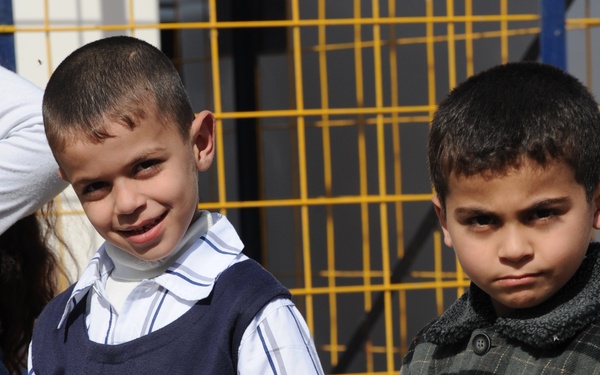 Iraqis celebrate new micro-power generator