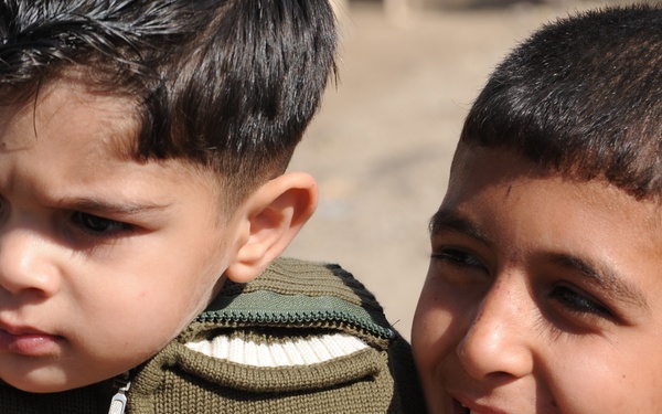 Iraqis celebrate new micro-power generator