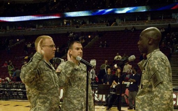 Soldiers Recognized during the Chicago Bulls Veterans Day Game
