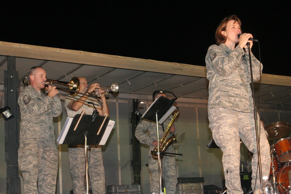 Air Force Band Entertains Fellow Service Members