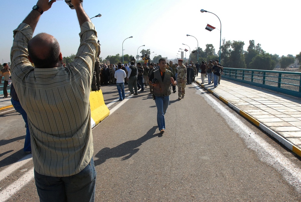 Sunni, Shia leaders celebrate Al-Aimma Bridge reopening