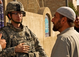 10th Cavalry Soldiers, Iraqi police deliver humanitarian aid in Ameriyah