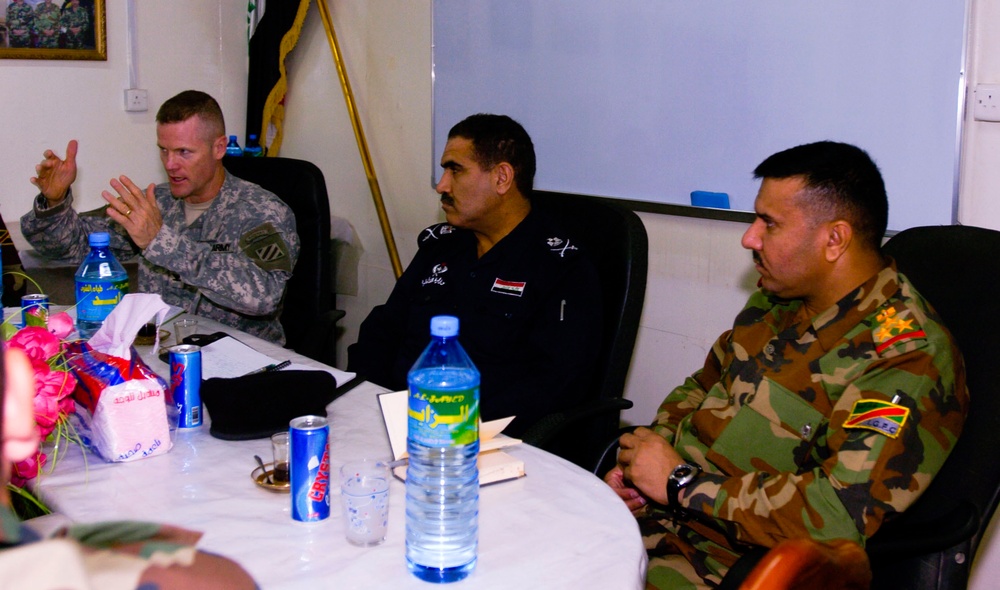 Iraqi army, Iraqi police, U.S. commanders discuss security of Babil