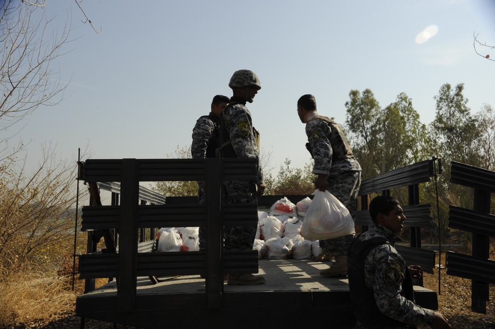 Humanitarian aid in Mosul