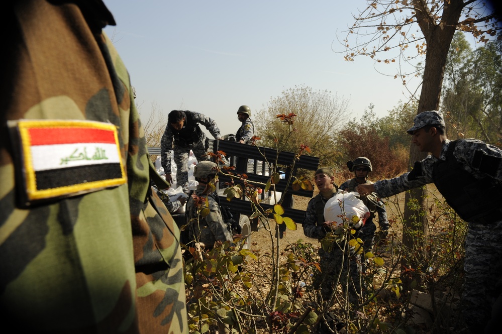 Humanitarian aid in Mosul