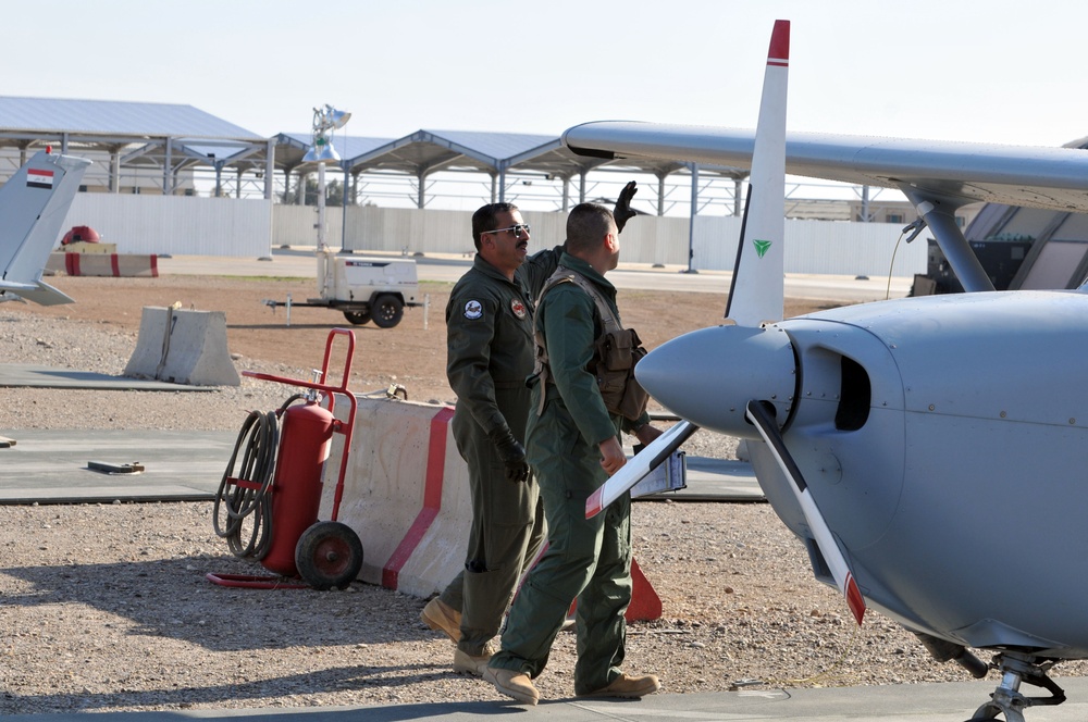Iraqi Air Force learns to fly