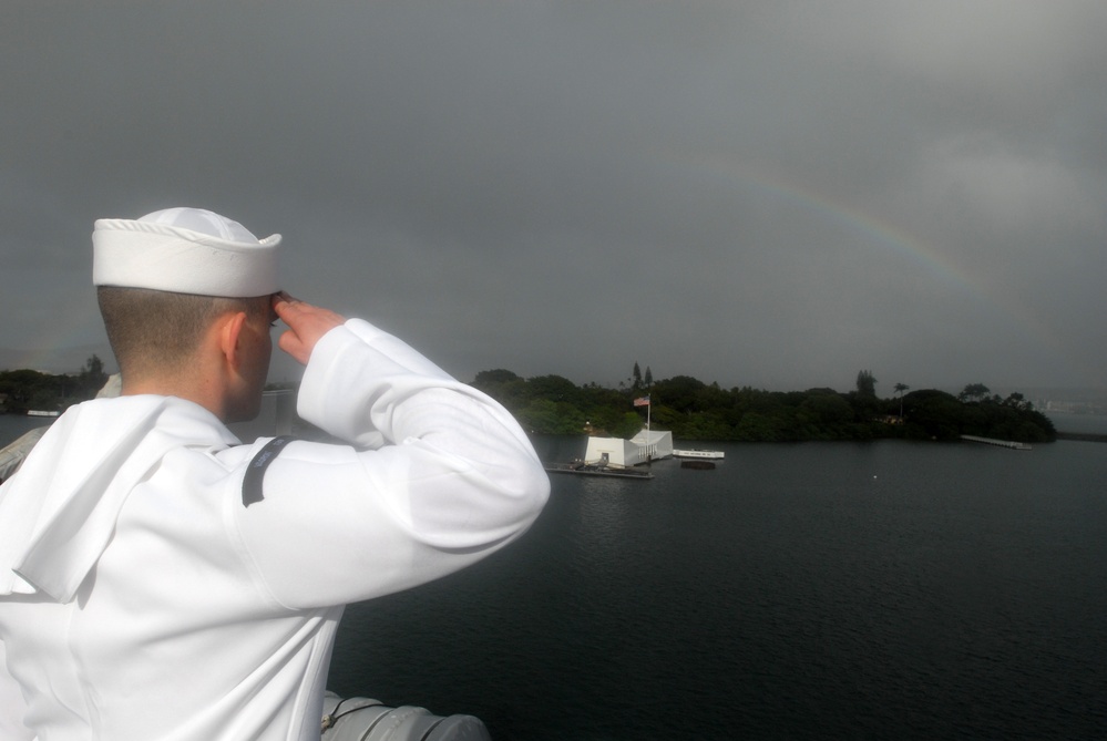 USS Ronald Reagan in Pearl Harbor