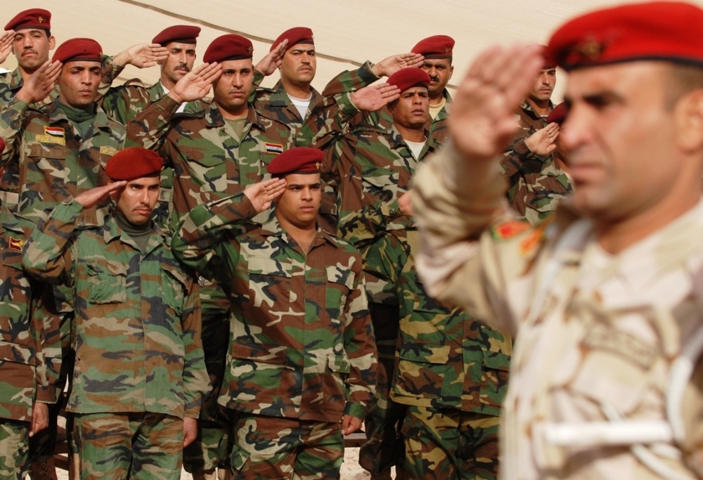 Vanguard holds final Iraqi army route clearance graduation