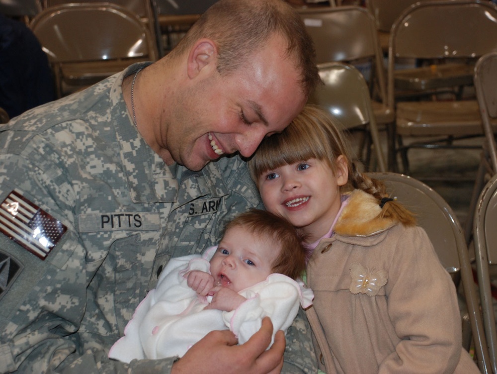 Soldiers trade sand for snow - Evansville's 76th Brigade Soldiers return from Iraq