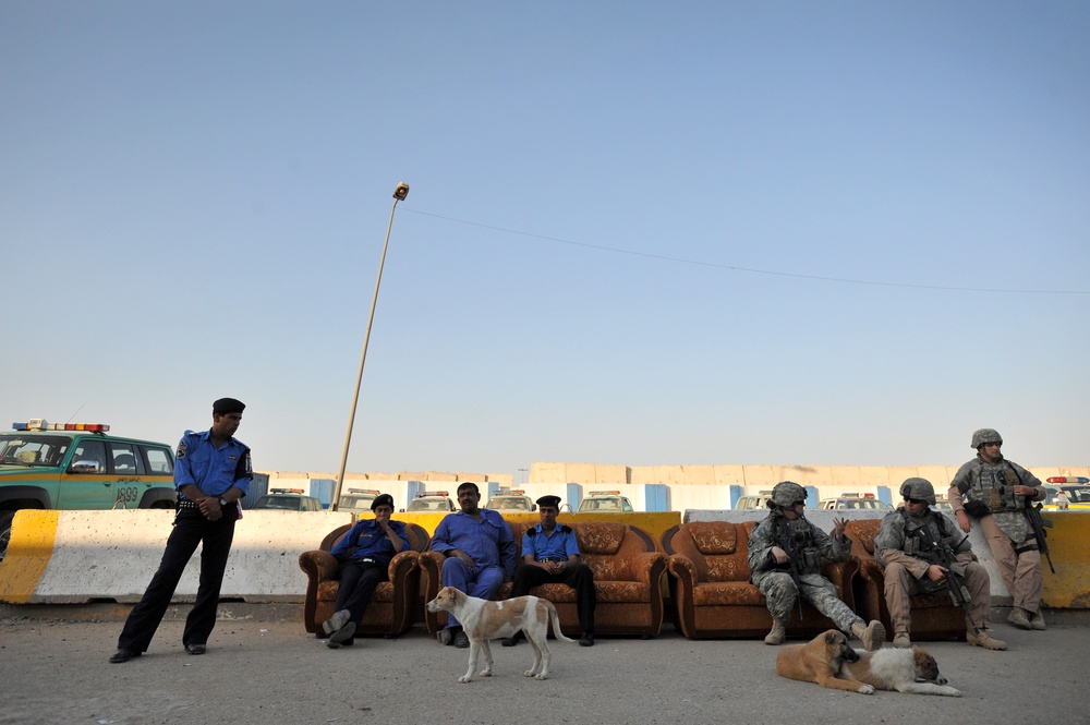 Walking patrol in Shurta market