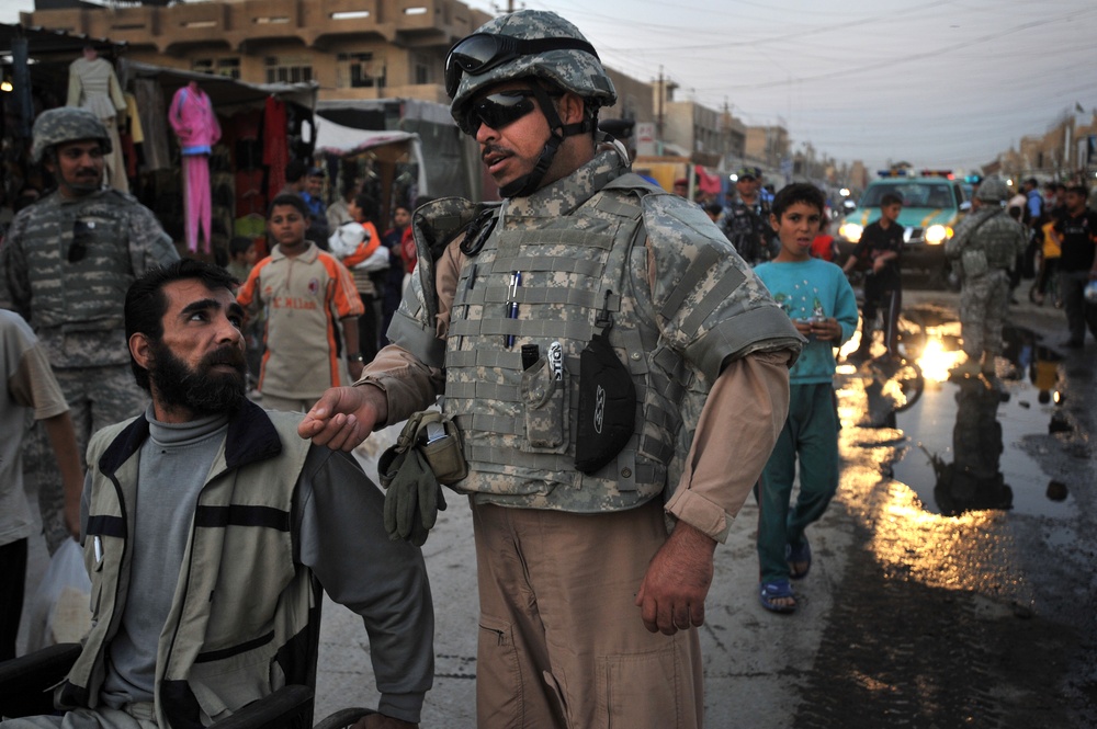 Walking patrol in Shurta market