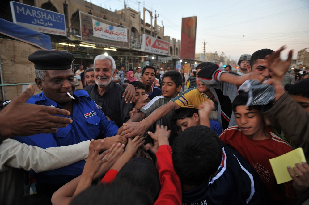 Walking patrol in Shurta market