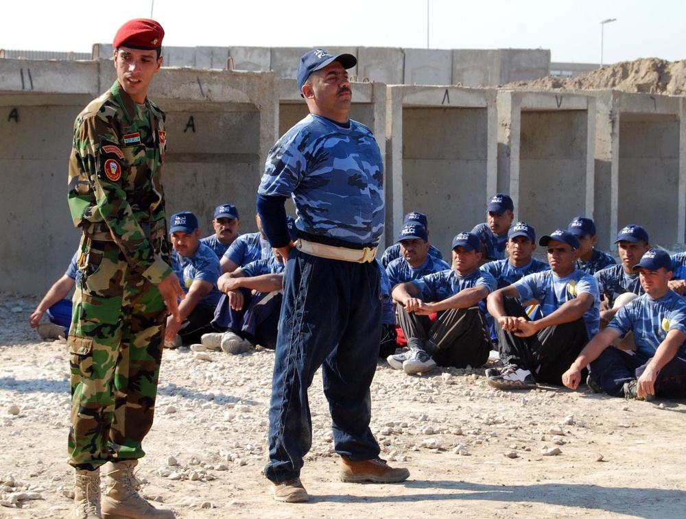 Sons of Iraq continue training to become Iraqi police