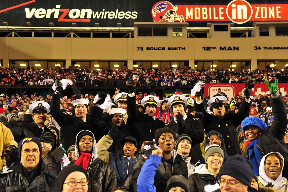 'Monday Night Football' for USS Freedom