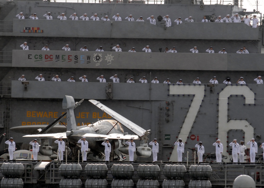 USS Ronald Reagan approaches Naval Station Pearl Harbor