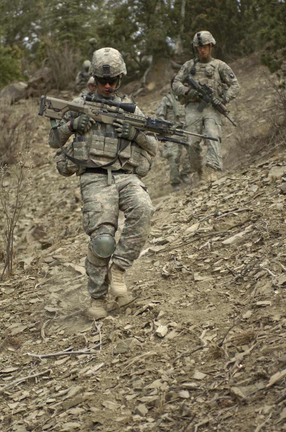 Currahee troops search for weapons
