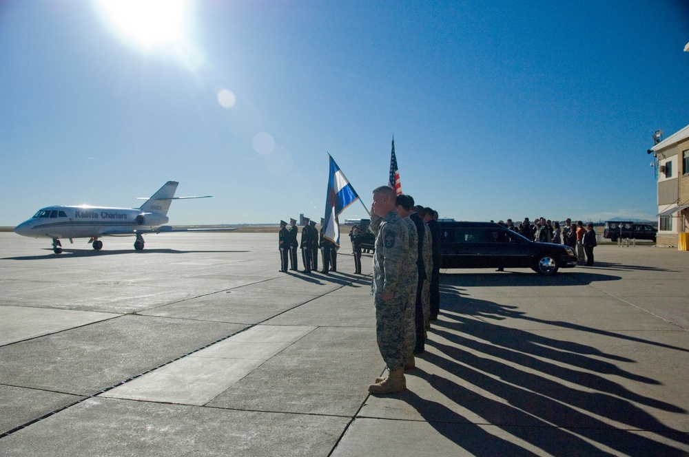 Colorado Guard Welcomes Home Fallen Soldier