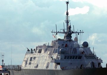 USS Freedom in Buffalo
