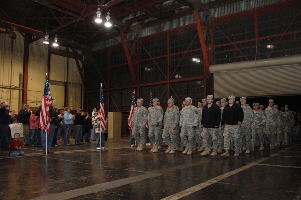 76th Brigade Soldiers return to warm welcome