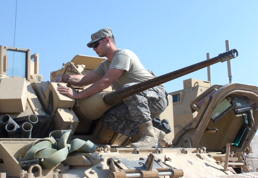 Bradley mechanics maintain, move vehicles