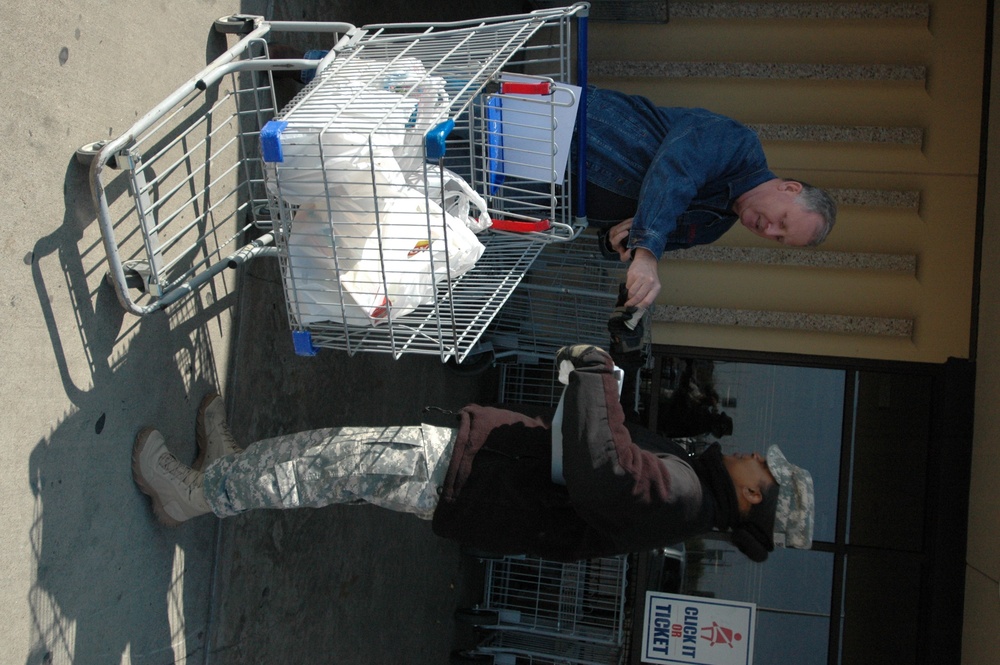 Army Community Service gathers donations to feed Army families
