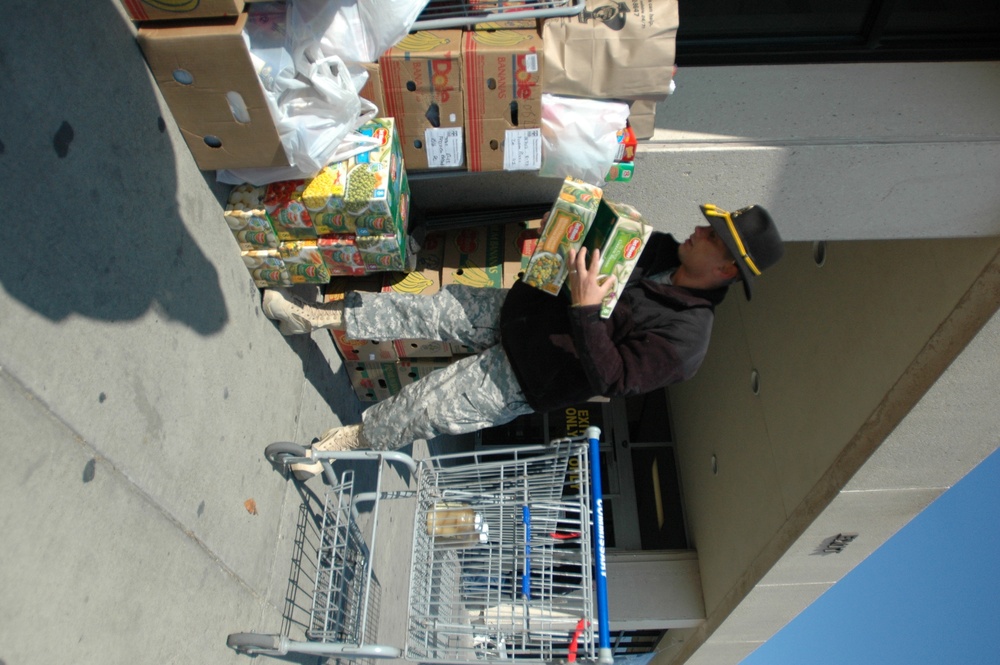 Army Community Service gathers donations to feed Army families