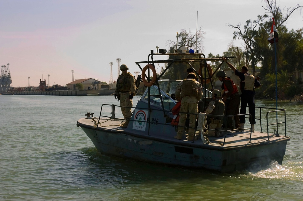 River patrol in Basra