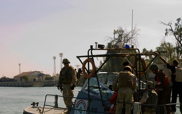 River patrol in Basra