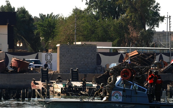 River patrol in Basra