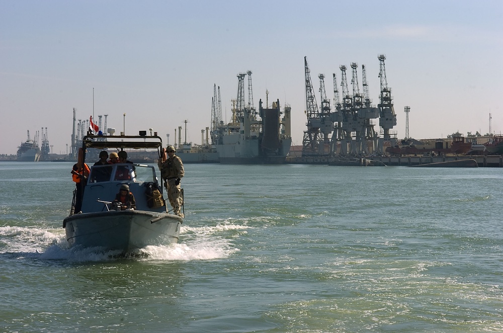 River patrol in Basra
