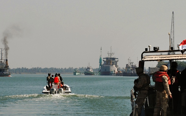 River patrol in Basra
