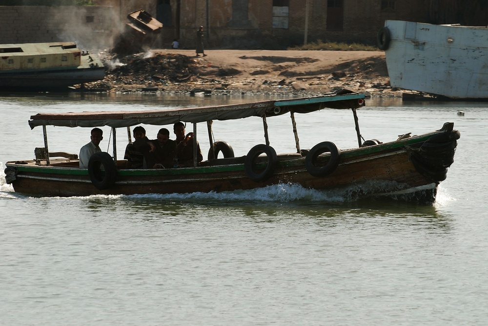 River patrol in Basra