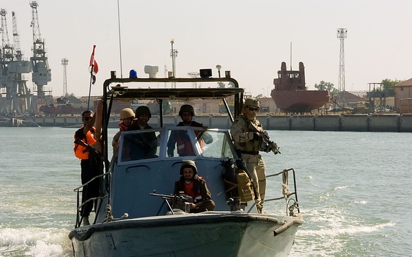 River patrol in Basra