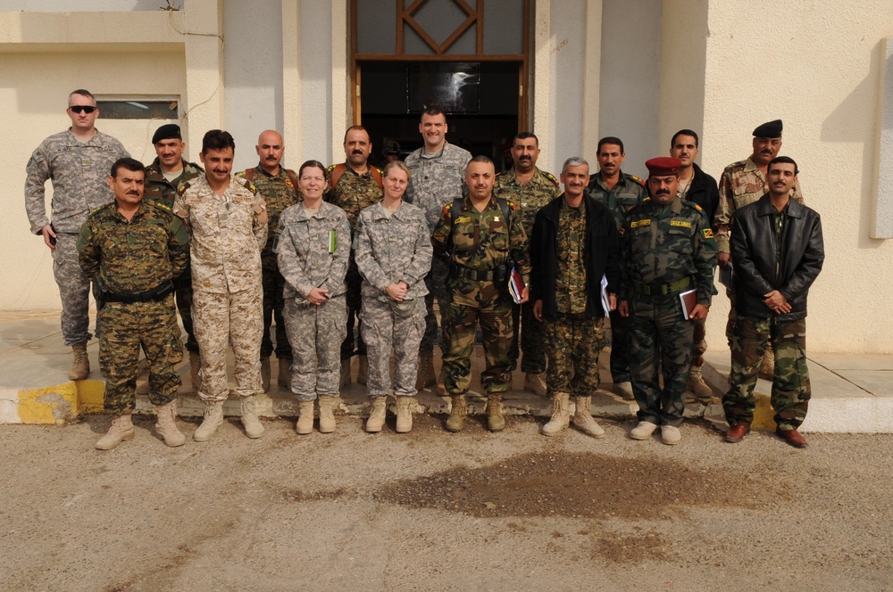 U.S. Army, Iraqi army leaders meet to discuss Sons of Iraq