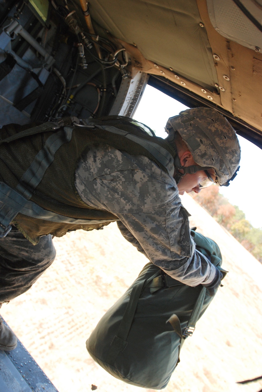 407th &quot;Gold Falcons&quot; train with aviators to deliver supplies