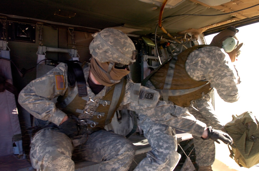 407th 'Gold Falcons' train with aviators to deliver supplies