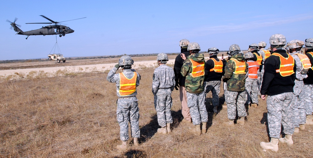 15th Sustainment Brigade schools Soldiers on sling load