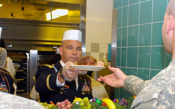 Senior Leaders Serving Thanksgiving Meal to 3rd Brigade Combat Team, 82nd Airborne Paratroopers