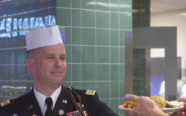 Senior Leaders serving Thanksgiving meal to 3rd Brigade Combat Team, 82nd Airborne Paratroopers