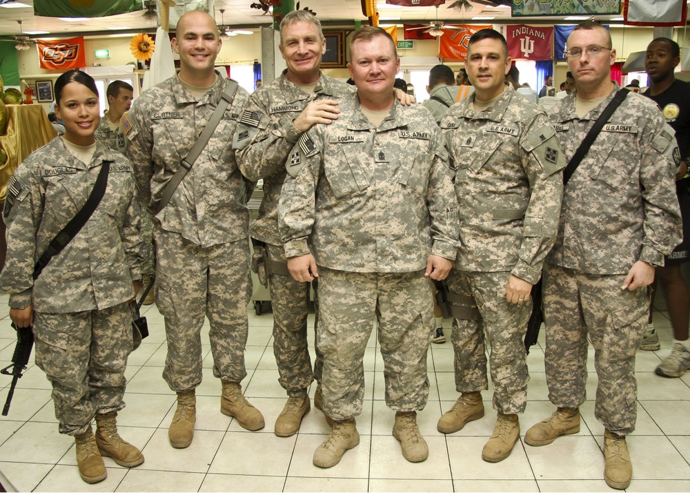 Soldiers' recipes spice up Thanksgiving  meal at Ironhorse Oasis
