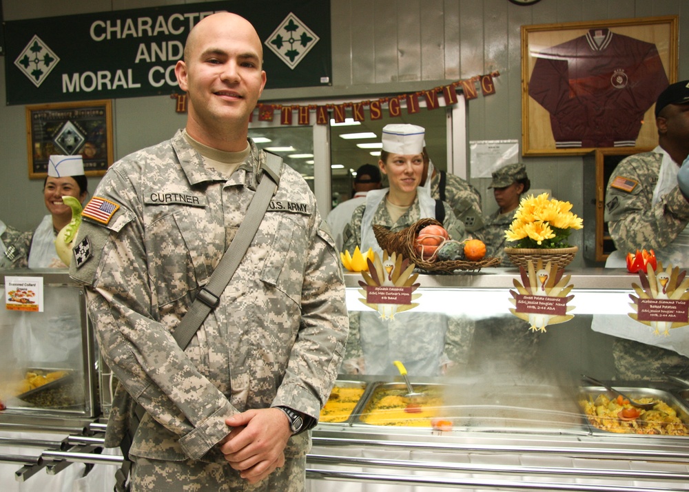 Soldiers' recipes spice up Thanksgiving  meal at Ironhorse Oasis