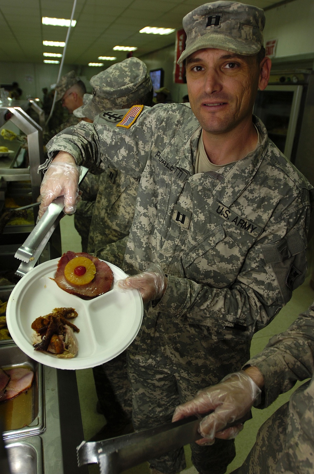 Soldiers celebrate Thanksgiving Day Striker-style