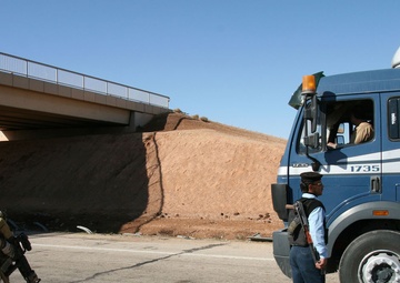 Marines Share American Traditions with Iraqi Highway Patrol