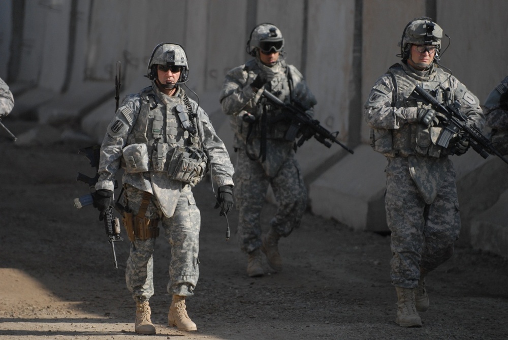 Cavalry Soldiers adjust on fly in Ghazaliyah
