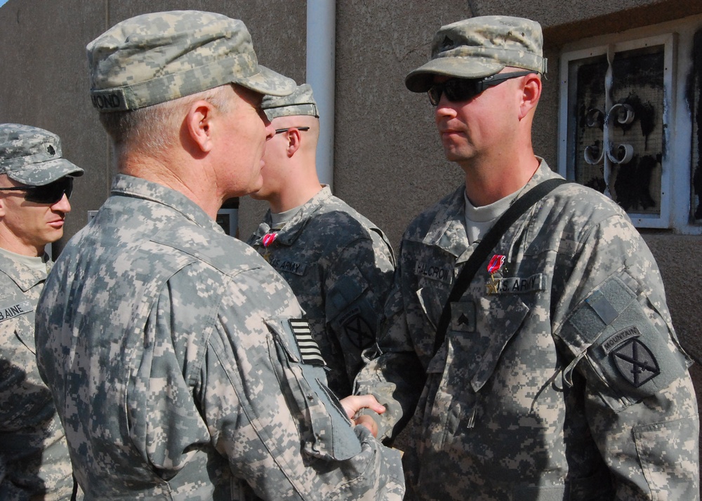 Multi-National Division - Baghdad Soldiers awarded Bronze Star with 'V' device