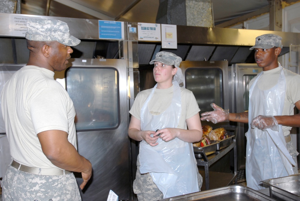 Cooking for buddies helps Soldiers beat blues