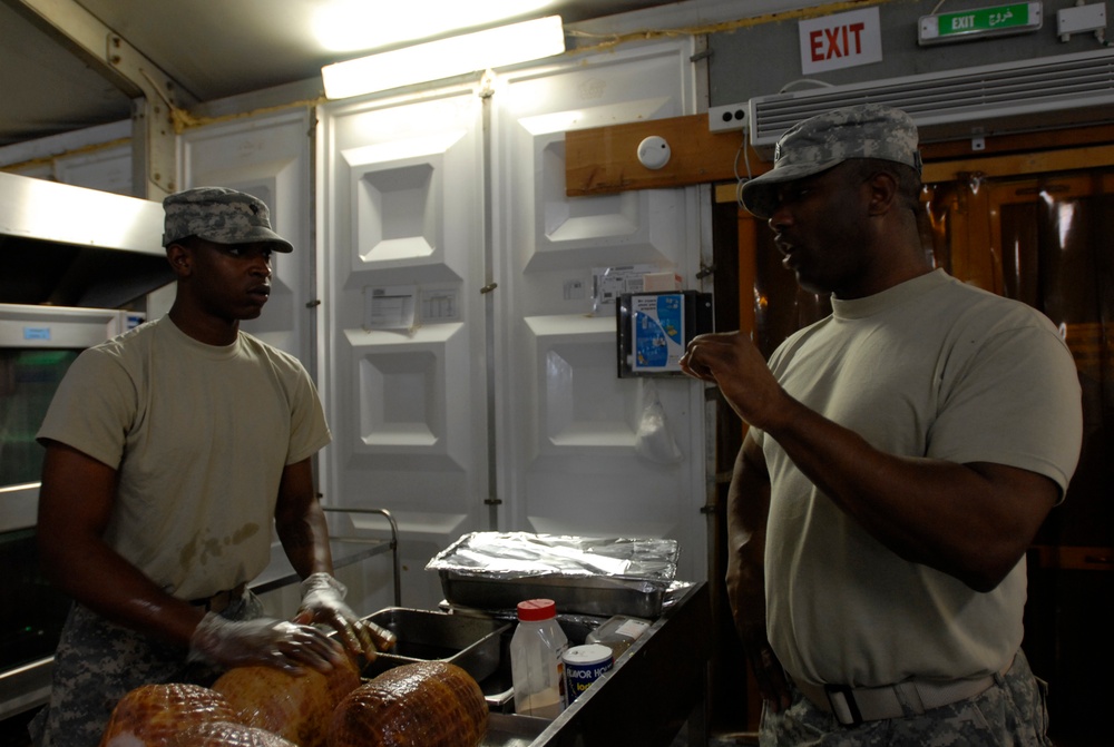 Cooking for buddies helps Soldiers beat blues