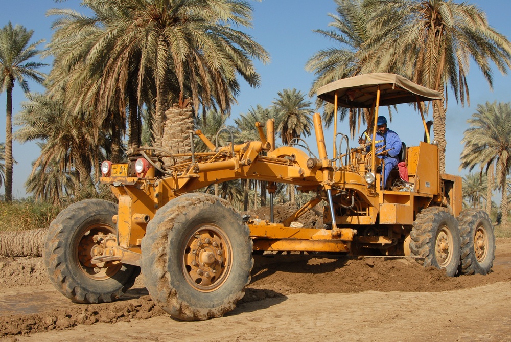 Army Corps of Engineers visits construction sites